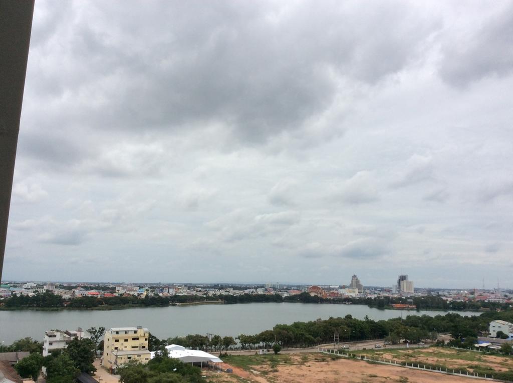 Himawari At Condominium Khon Kaen Rum bild